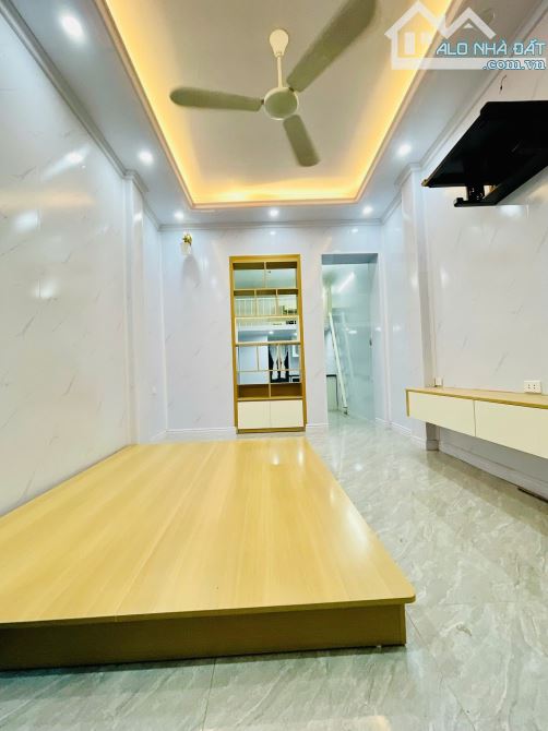 2.X TỶ – TẬP THỂ TẦNG 1 VIỆN E – 2 MẶT NGÕ – HỘ KHẨU NGHĨA ĐÔ, CẦU GIẤY