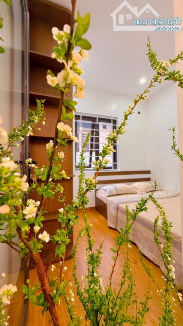 TẬP THỂ HOÀNG QUỐC VIỆT – TẦNG 2 – 32/50M² – 2PN – CỰC THOÁNG – 4.18 TỶ