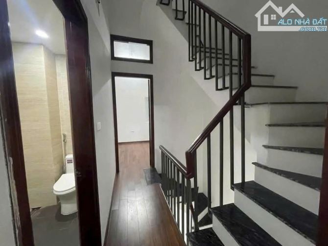 HOÀNG VĂN THÁI - 45M -MT4M - 10M RA OTO TRÁNH - 2 THOÁNG TRƯỚC SAU - SÁT CHỢ, GẦN TRƯỜNG