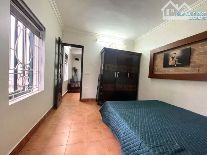 PHÚ THƯỢNG – TÂY HỒ LÔ GÓC – NGÕ NÔNG – Ô TÔ ĐỖ CHÂN CẦU THANG