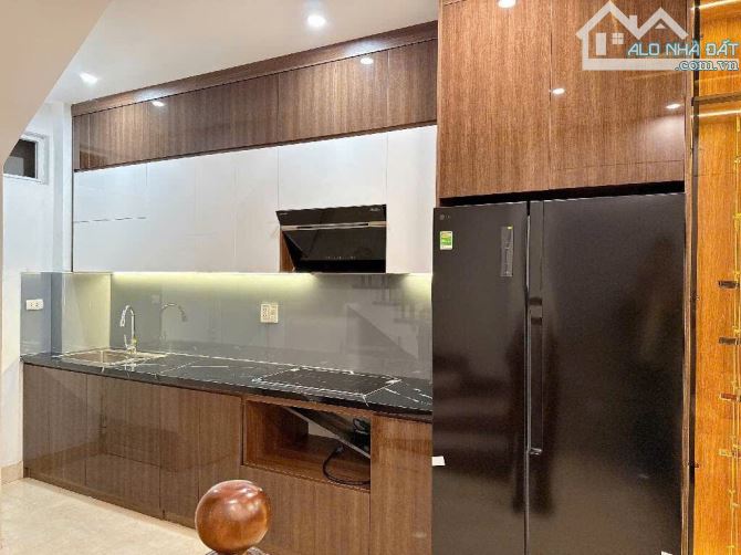 ĐƯỜNG LÁNG Đ Đ 30m2x5tầng NHỈNH 9TỶ CÓ TL