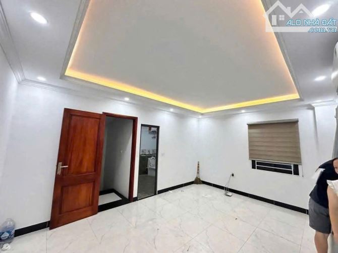 BÁN NHÀ 4 TẦNG SIÊU PHẨM KINH DOANH LÔ GÓC HỒ TÂY – GARA Ô TÔ – GIÁ ĐẦU TƯ 20.5 TỶ