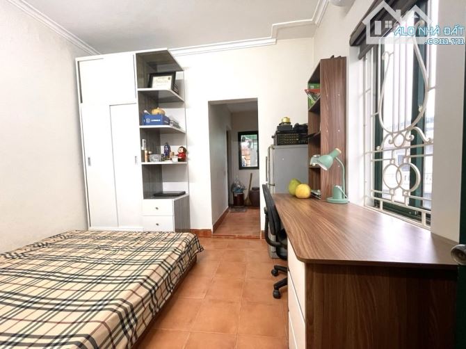 PHÚ THƯỢNG – TÂY HỒ LÔ GÓC – NGÕ NÔNG – Ô TÔ ĐỖ CHÂN CẦU THANG