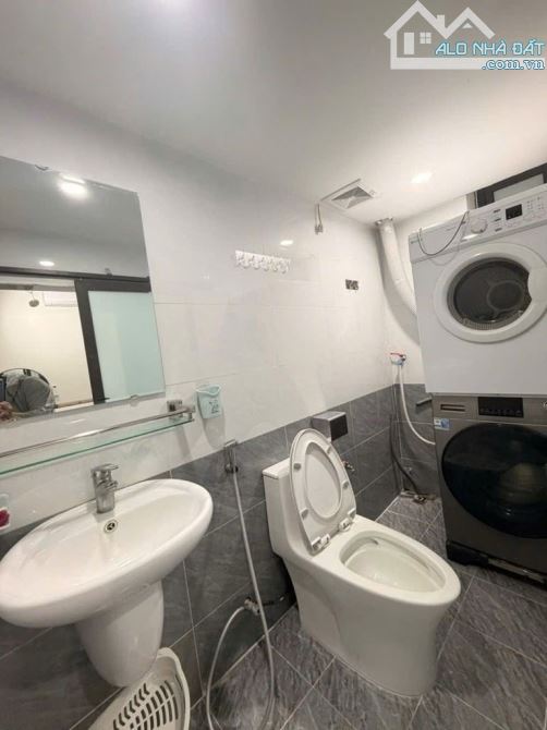 Bán chung cư N02 số 84 Chùa Láng diện tích 52m 2 ngủ 2 vệ sinh sát ĐH Ngoại Thương, Luật