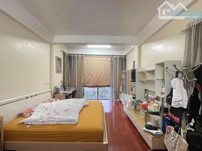 MẶT PHỐ TRIỆU VIỆT VƯƠNG, GẦN VINCOM, VỈ HÈ RỘNG, KINH DOANH TỐT 35m2 x 5 Tầng Mt4m 28 tỷ