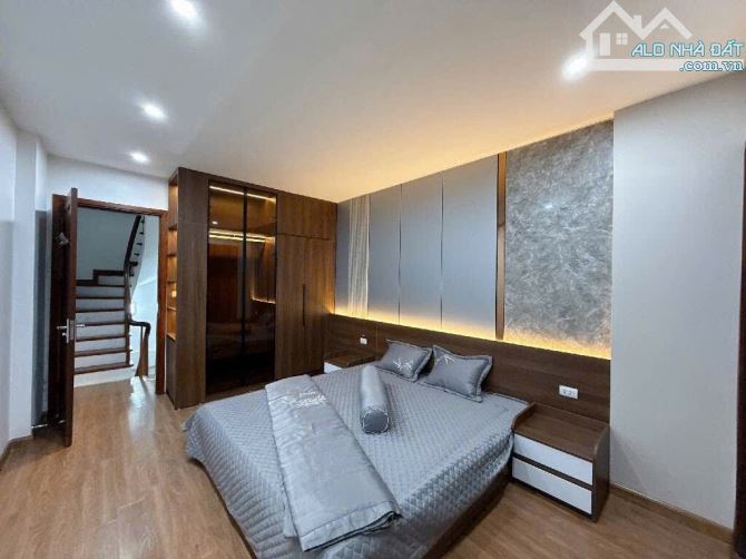 ĐƯỜNG LÁNG Đ Đ 30m2x5tầng NHỈNH 9TỶ CÓ TL