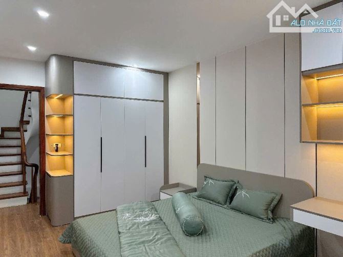 ĐƯỜNG LÁNG Đ Đ 30m2x5tầng NHỈNH 9TỶ CÓ TL