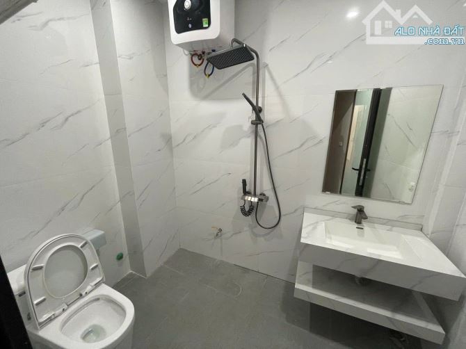 6 tầng thang máy plô Đầm Trấu, oto qua vào nhà, 48m2 x mtiền 4.8m thông sàn. Giá 15.9 tỷ