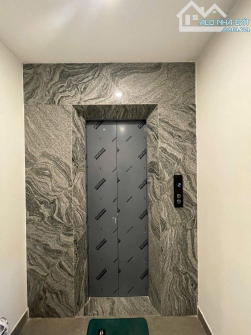 6 tầng thang máy plô Đầm Trấu, oto qua vào nhà, 48m2 x mtiền 4.8m thông sàn. Giá 15.9 tỷ