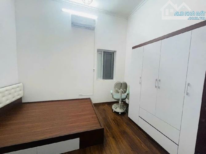 HOÀNG VĂN THÁI - 45M -MT4M - 10M RA OTO TRÁNH - 2 THOÁNG TRƯỚC SAU - SÁT CHỢ, GẦN TRƯỜNG