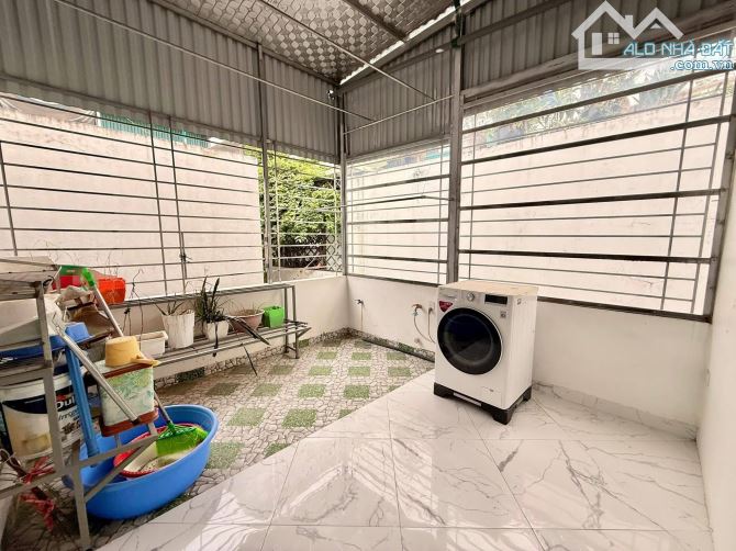 Nhà Đẹp Gần Đường Ô Tô Bạch Đằng, Hoàn Kiếm 31m, 5 tầng, mt 3.3m, giá 7.95 tỷ.