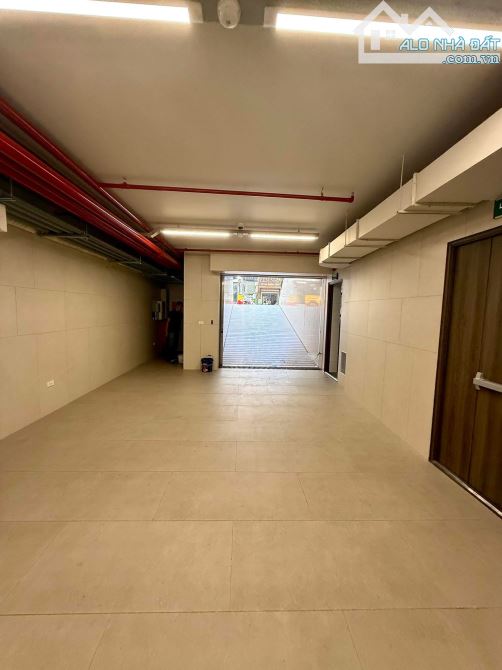 BÁN TOÀ CHDV MẶT PHỐ HUẾ 300m2 - 10T - MT 9m - 700 TỶ - HẦM - HOÀN CÔNG - KINH DOANH ĐỈNH