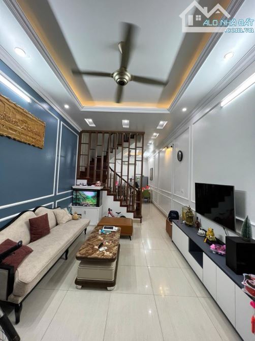 Bán nhà mặt phố Đào Duy Từ, 40m2, 5 tầng, mặt tiền 3.5m, 36.8 tỷ, Kinh Doanh đỉnh