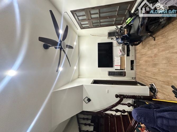 PHÂN LÔ THANH NHÀN LÔ GÓC 2 MẶT NGÕ KINH DOANH 35m2, 5 TẦNG, 13.x TỶ