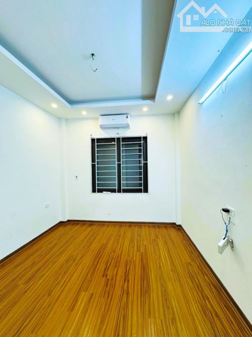 9.85 TỶ -45M²- 5 TẦNG –6 NGỦ–20M RA PHỐ-MINH KHAI–LẠC TRUNG-HBT