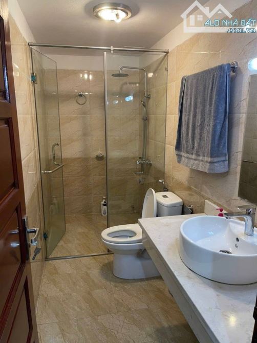 Bán nhà mặt phố Lương Ngọc Quyến, 40m2, 5 tầng, mặt tiền 3.5m, 36.8 tỷ, Kinh Doanh đỉnh