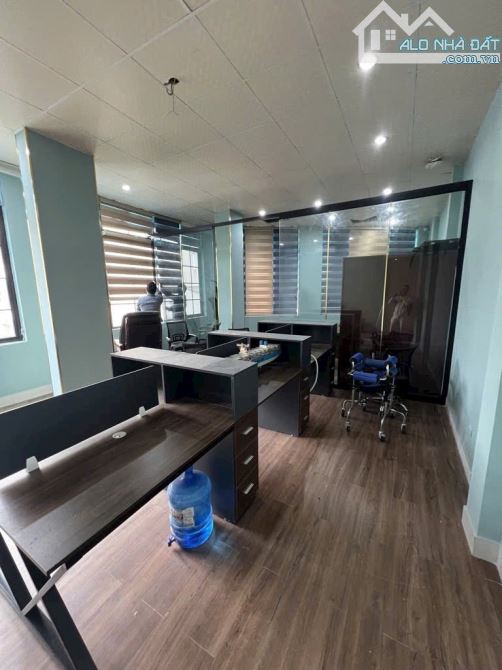 HIẾM – VĂN MIẾU / QUỐC TỬ GIÁM LÔ GÓC – GARA ÔTÔ – MT 5.5M – TÒA VP 6 TẦNG – NHỈNH 18 TỶ