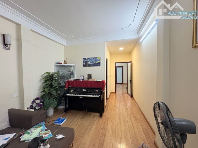 Cần bán nhà mặt phố Vọng - HBT - 100m2 - vỉa hè - kinh doanh - oto tránh - 36.9 tỷ