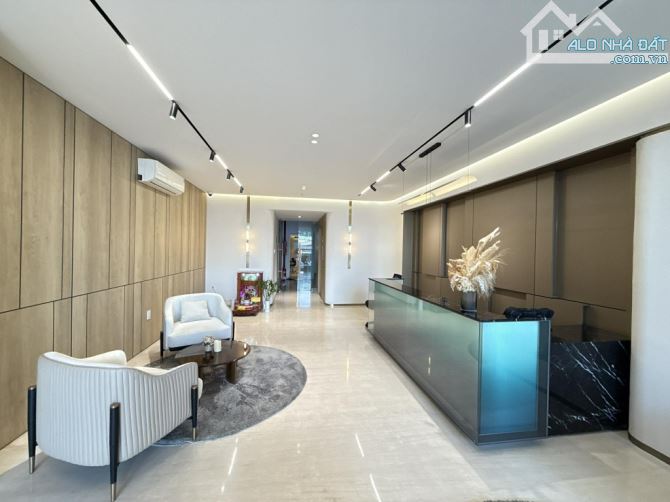 Bán toà nhà mặt phố Vĩnh Hưng 250m2 53 căn hộ khép kín 2 thang máy 85 tỷ