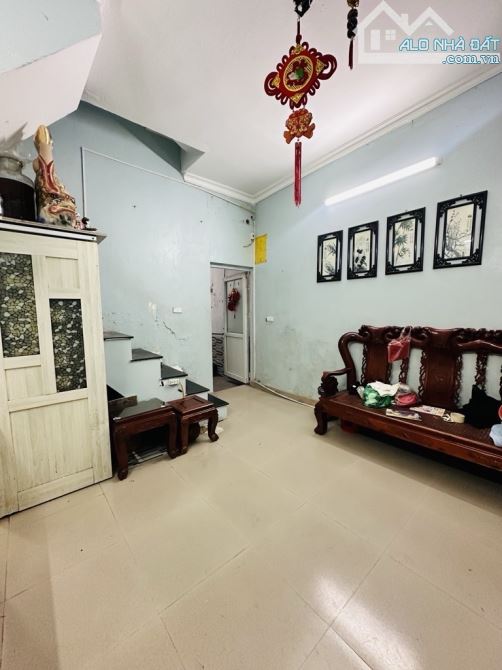 Bán Nhà Đê La Thành Nhỏ 28m2 5 Tầng 1 Bước Ra Xã Đàn 3 Tỷ