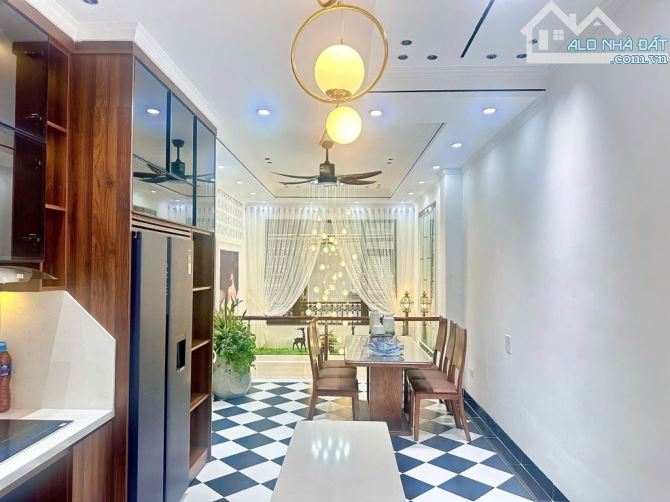 Bán nhà Chỉ vài bước ra phố Bạch Mai – nhà 50m², 5tầng – giá 8,4 tỷ