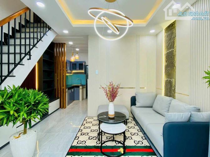 Bán toà nhà mặt phố Vĩnh Hưng 250m2 53 căn hộ khép kín 2 thang máy 85 tỷ