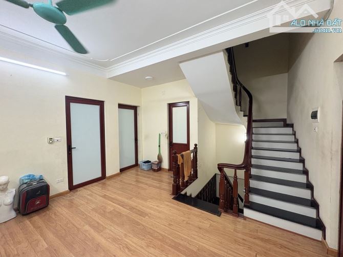 Cần bán nhà mặt phố Vọng - HBT - 100m2 - vỉa hè - kinh doanh - oto tránh - 36.9 tỷ