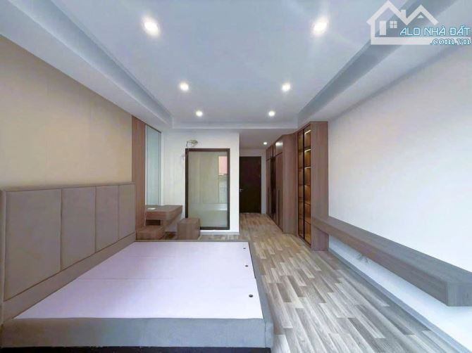 NHÀ MỚI TRẦN KHÁT CHÂN – TRUNG TÂM HAI BÀ TRƯNG | 6 TẦNG THANG MÁY – Ở SƯỚNG - CHỦ CẦN KHÁ