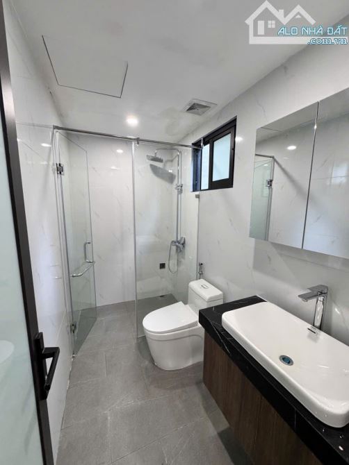 Bán nhà mặt phố Hồ Tùng Mậu, 70m2, 7 tầng thang máy, MT 5,1m, dT 100tr/th, 36tỷ