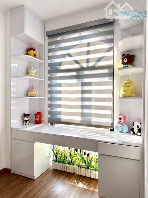 ĐẲNG CẤP ĐỐNG ĐA - KHÔNG CÓ CĂN THỨ 2 - 7TẦNG THANG MÁY -MT QUYỀN LỰC