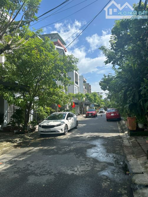 Bán đất đường Hoà Minh 5, dt:80m2(5x16m) ,gần biển Nguyễn Tất Thành