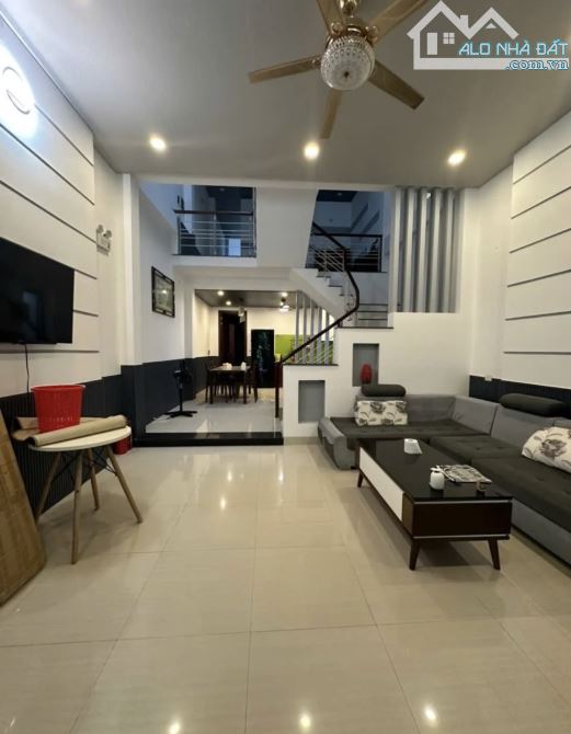 NHÀ ĐƯỜNG SÁT LÊ SÁT - NGAY CHỢ ĐẦU MỐI - 90M2 - 4 TẦNG MỚI CỨNG - RẺ NHẤT KHU - 9.X TỶ - 4