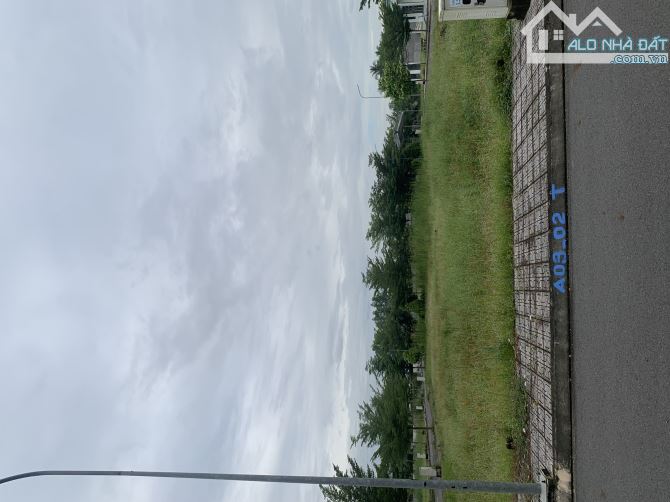 ĐẤT HIẾM MẶT TIỀN ĐƯỜNG NGUYỄN CỬU PHÚ BÌNH CHÁNH TỔNG DT 120M2 CHỈ CÓ 820 TRIỆU