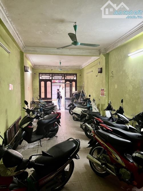 Bán CCMN phố Trâu Qùy - Dòng tiền mỗi năm 240 triệu - DT 99 m2 - giá 14,5 tỷ