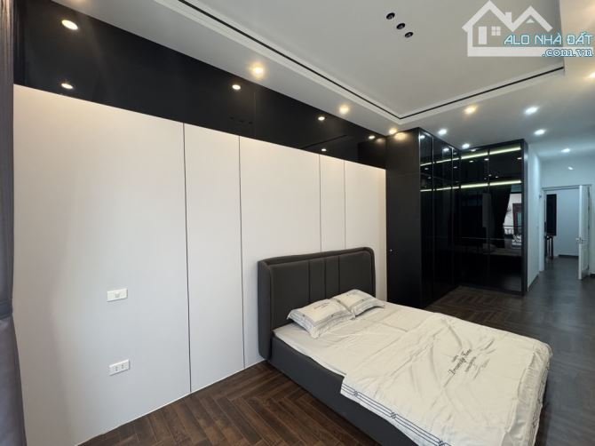 CỦA HIẾM!! MẶT PHỐ VIP THANH XUÂN - PHÂN LÔ Ô TÔ VÀO NHÀ- VỈA HÈ - Ở SƯỚNG KINH DOANH TỐT.