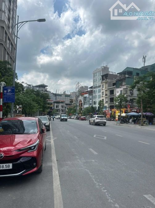 Bán nhà mặt phố Trần Khánh Dư,Hai Bà Trưng - 220m2 - vị trí siêu đỉnh,kinh doanh - 95 tỷ