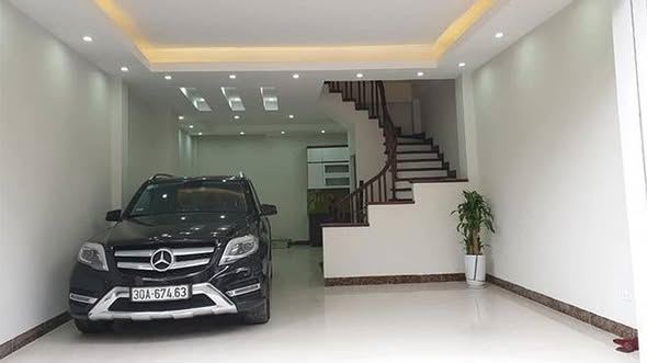 Bán nhà Phan Văn Trường Cầu Giấy, 64m2, kinh doanh, oto phi ầm ầm, 14 tỷ