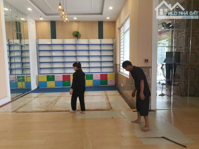 Cho Thuê Mặt Bằng 2 Mặt Tiền Đường Bạch Đằng và Mai Xuân Thưởng - 1