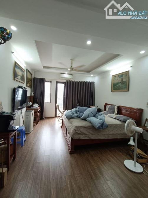 Bán nhà mặt phố Trần Khánh Dư,Hai Bà Trưng - 220m2 - vị trí siêu đỉnh,kinh doanh - 95 tỷ - 1