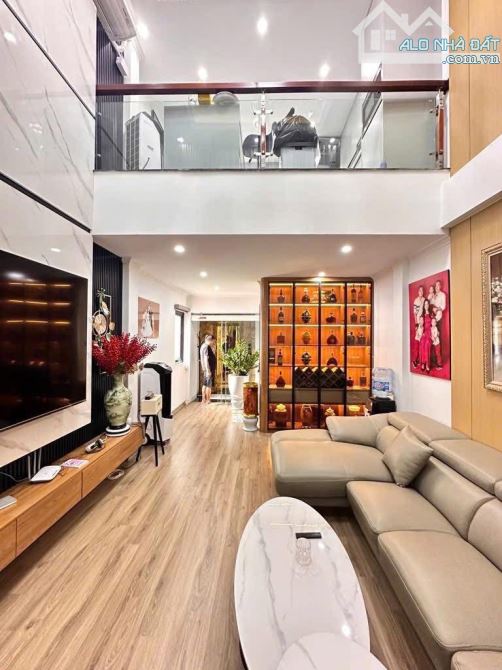 BÁN NHÀ VÕNG THỊ, 50M2 x 7T THANG MÁY, MT 4M, Ô TÔ ĐỖ CỬA, DỪNG ĐỖ 24/24SÁT VEN HỒ T