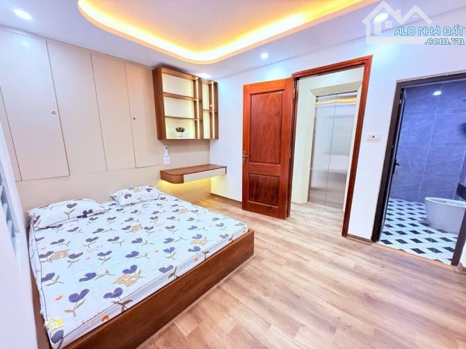 CHỈ 9 TỶ – THANH XUÂN -NHÀ 5 TẦNG THANG MÁY MỚI TINH – FULL NỘI THẤT 5 SAO