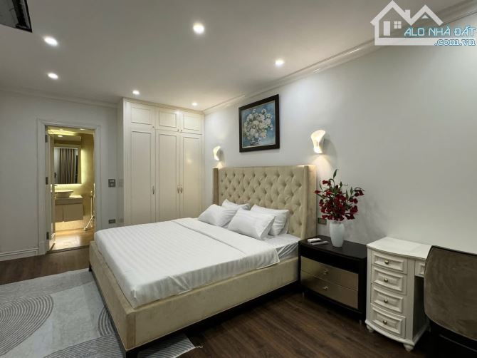 VỊ TRÍ ĐỈNH - LÔ GÓC - KINH DOANH SẦM UẤT PHỐ HÀNG MẮM GIÁ 25 TỶ - 31m x6T. Mặt tiền 11m