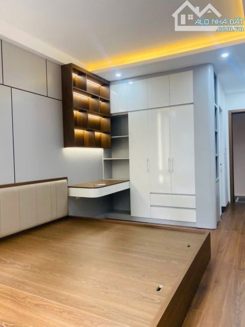 MẶT PHỐ NGÕ GẠCH - HOÀN KIẾM - LÔ GÓC GIÁ 29 TỶ, 35m x4T. MẶT TIỀN 5M