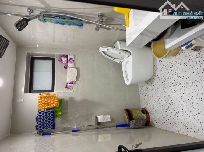 Lý Nam Đế - Căn hộ tầng 1 70m chỉ 7.9 tỷ - NHÀ ĐẸP, 2 BÊN LÀ SÂN RỘNG THOÁNG, SĐCC