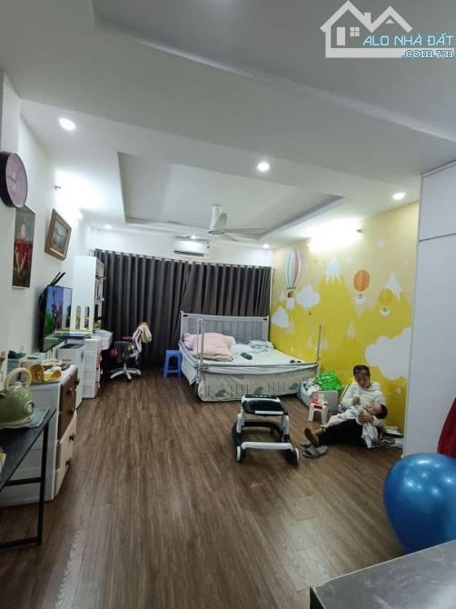 Bán nhà mặt phố Trần Khánh Dư,Hai Bà Trưng - 220m2 - vị trí siêu đỉnh,kinh doanh - 95 tỷ - 2