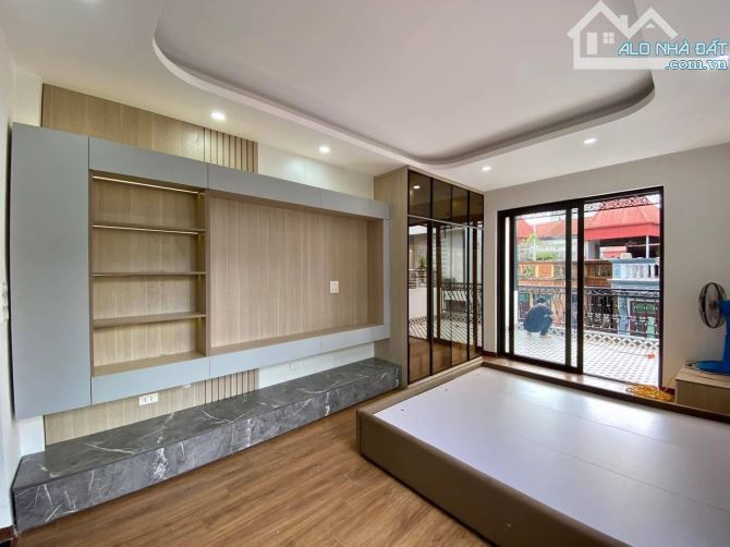 CẦU GIẤY, KINH DOANH, 35M2 LÔ GÓC, MẶT NGÕ, Ô TÔ ĐỖ NGÀY ĐÊM - 8 TỶ 4