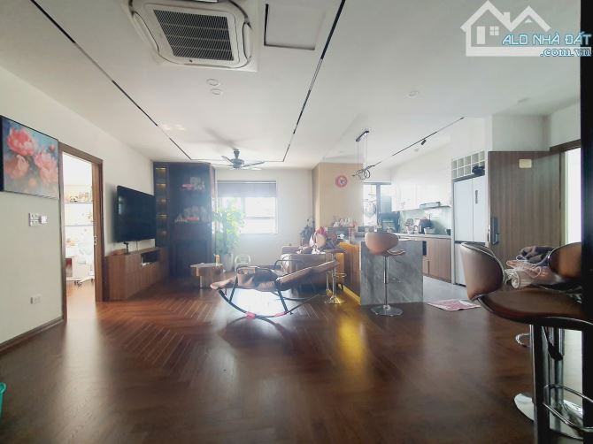 Bán căn hộ cao cấp K35 Tân Mai, 96m2, 3 ngủ, Lô Góc, Full nội thất, giá 9.8 tỷ.