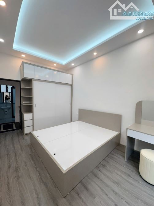 Nhà phố Tây Sơn - Ngõ nông - Gần phố - 3 ngủ