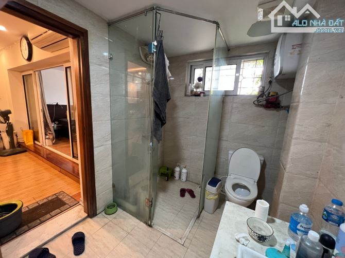 BÁN TẬP THỂ CỰC RỘNG – NHÀ C, VŨ NGỌC PHAN, ĐỐNG ĐA. 92M² (THÔNG PHÒNG). 5,35 TỶ