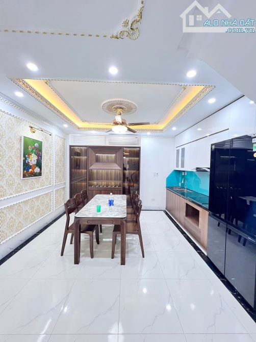 BÁN NHÀ VÕ CHÍ CÔNG CẦU GIẤY DT 60M 6 TẦNG THANG MÁY FULL NỘI THẤT Ở LUÔN 14.5 TỶ